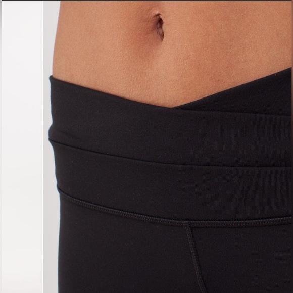 Lululemon Black Leggings - Astro Wunder Under V waist Size 6 - 21” Luon Fabric - Picture 2 of 11